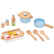Комплект с дървени тенджери и аксесоари за готвене
